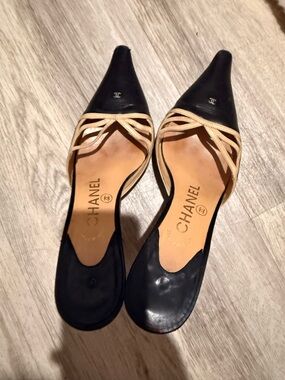 CHANEL Black and Beige Pointed Toe Slingback Mules